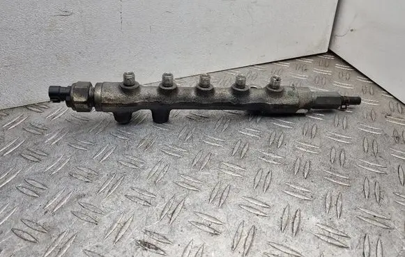 Mazda CX-7 Fuel main line pipe 0470 05M03590 07M10069
