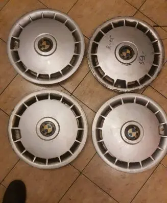 BMW 5 E34 R15 wheel hub/cap/trim 36131129843
