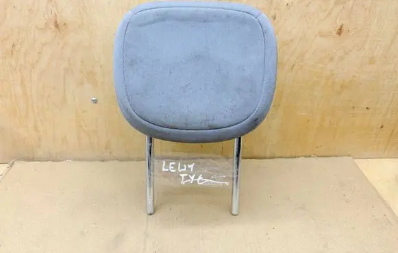 Fiat 500L Rear seat headrest 