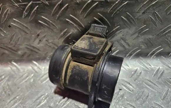 Renault Scenic I Mass air flow meter 7700105010B 5WK9615