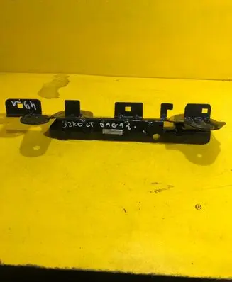 Mini One - Cooper Clubman R55 Shock absorber/damper mounting bracket 