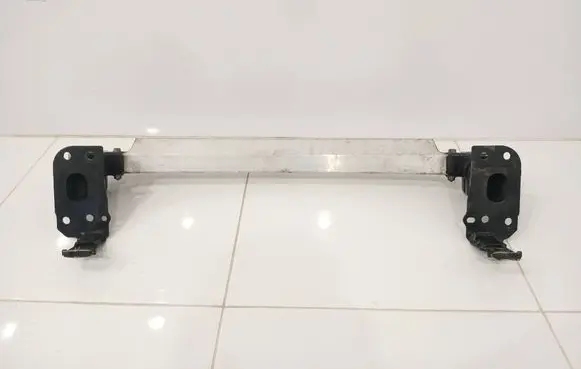 Audi Q7 4L Front bumper cross member