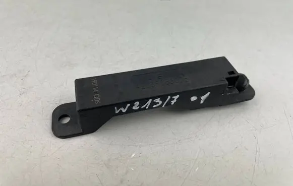 Mercedes-Benz E W213 Keyless (KESSY) go control unit/module A2059053005