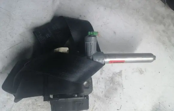 Volvo S80 Rear seatbelt 6029339R1 068295