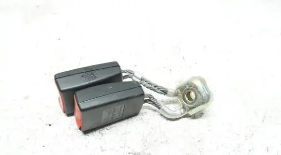 Volkswagen Golf V Rear seatbelt buckle 1K0857739