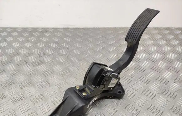 Hyundai Santa Fe Accelerator throttle pedal BFI0080A2B100