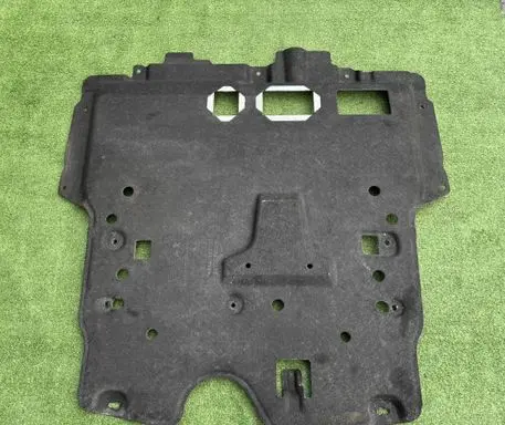 Peugeot 2008 II Engine splash shield/under tray 9824226480