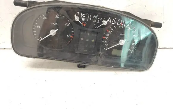 Renault Laguna II Speedometer (instrument cluster) 8200399758
