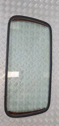 Suzuki Jimny Opening tailgate glass 