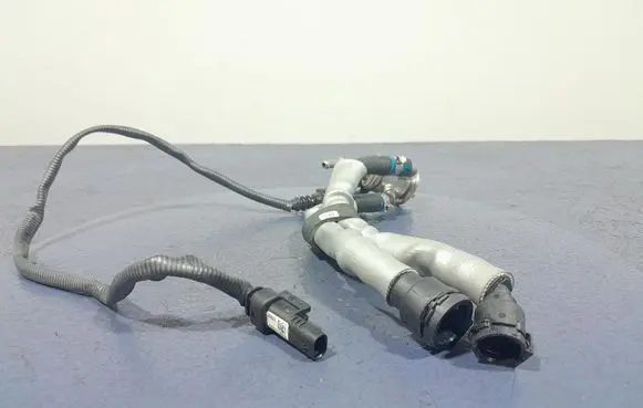 BMW X5 E53 Fuel injector 8598283