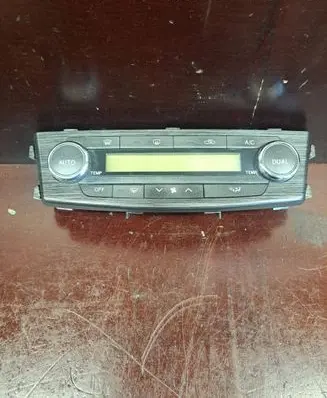 Toyota Avensis T270 Climate control unit 5590005320 445L09041611396 T1000763D