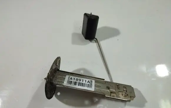 Peugeot 4007 Fuel level sensor 