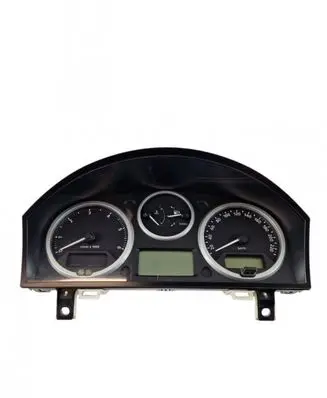 Land Rover Discovery 3 - LR3 Speedometer (instrument cluster) yac502090
