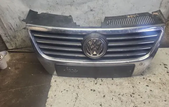 Volkswagen PASSAT B6 Front bumper upper radiator grill 3C0853651F 853651D
