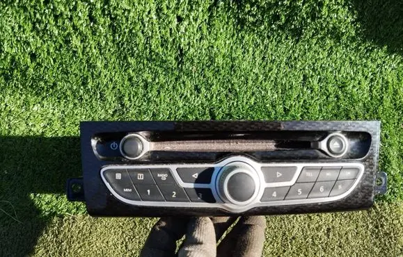 Renault Koleos I Radio/CD/DVD/GPS head unit 281151922R