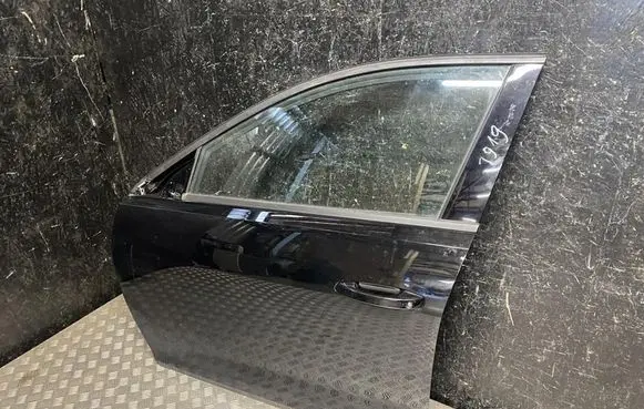 Opel Astra L Front door 