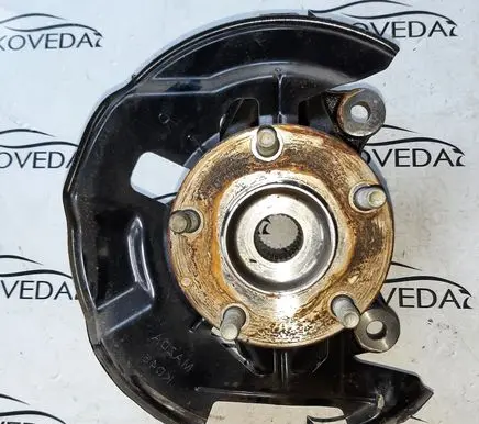 Mazda 3 III Front wheel hub