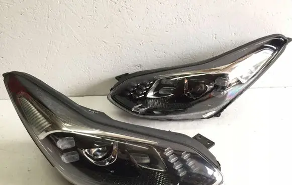 KIA Sportage Headlights/headlamps set 