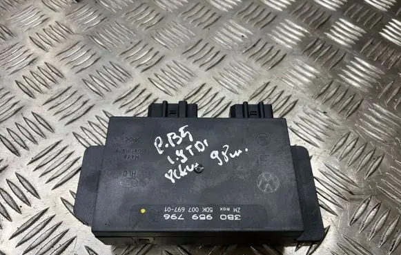 Volkswagen PASSAT B5 Comfort/convenience module 3B0959796