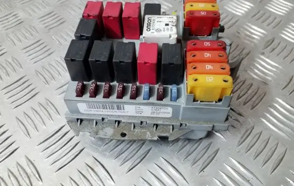 Fiat Croma Fuse module 51804120
