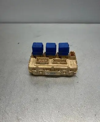 Nissan X-Trail T30 Fuse box set SAELPP