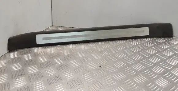 Front sill trim cover