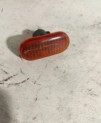 Renault Scenic I Front fender indicator light 7700822136