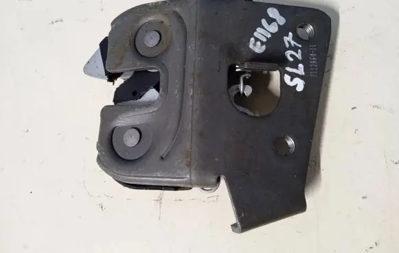 BMW 5 E60 E61 Seat back rest lock catch 7112864
