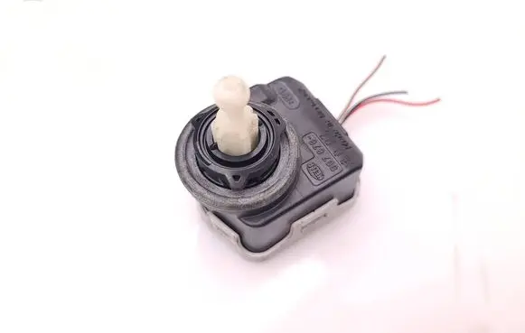 Mercedes-Benz Sprinter W901 W902 W903 W904 Headlight level adjustment motor 007878 007879