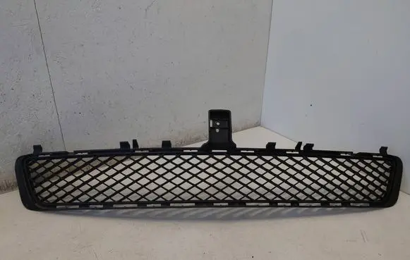 Mercedes-Benz E W212 Front bumper lower grill A2128850023 2128850023