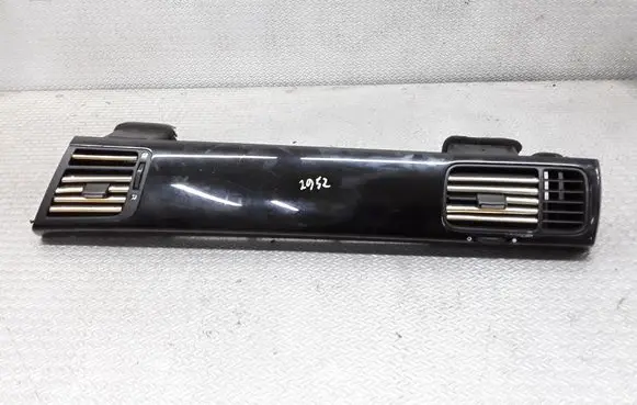 Honda FR-V Dash center air vent grill 77630SJDG020