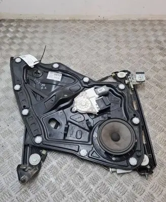Volkswagen PASSAT CC Rear door window regulator with motor 3C8839755