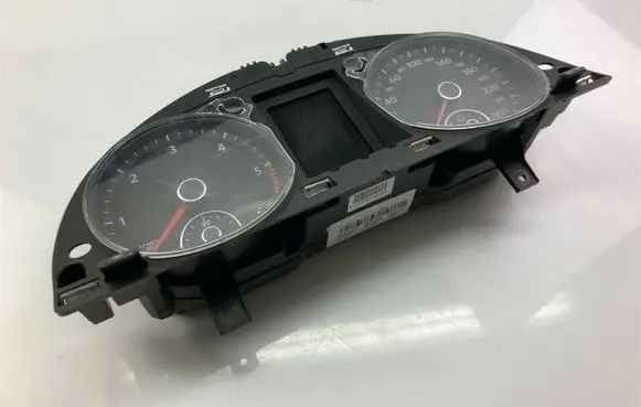 Volkswagen PASSAT B7 Speedometer (instrument cluster) 3AA920870A F2091