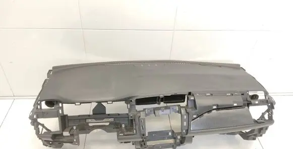 Nissan Leaf II (ZE1) Dashboard 682005SH0B