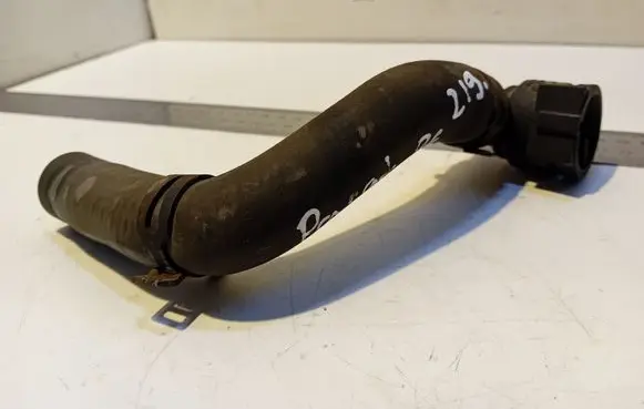 Volkswagen PASSAT B6 Engine coolant pipe/hose 1K0122291