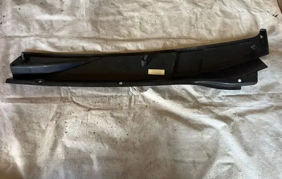 Ford Connect Wiper trim 2T14A02216AE
