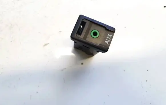 Toyota RAV 4 (XA30) USB socket connector fa134358