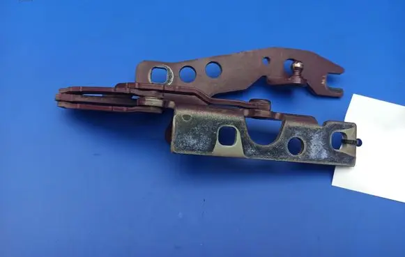 BMW 6 E63 E64 Engine bonnet/hood hinges 7064159