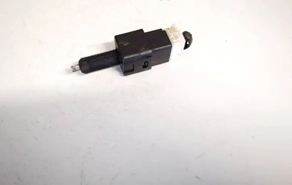 Nissan Note (E11) Brake pedal sensor switch