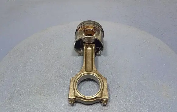 Piston