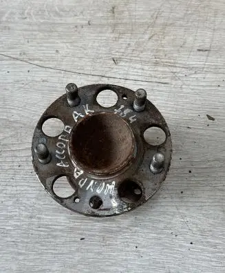 Honda Accord Rear wheel hub