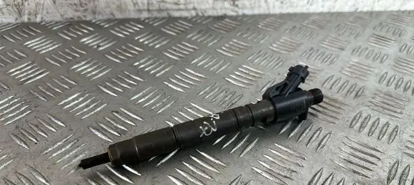 Volvo XC60 Fuel injector 31303238