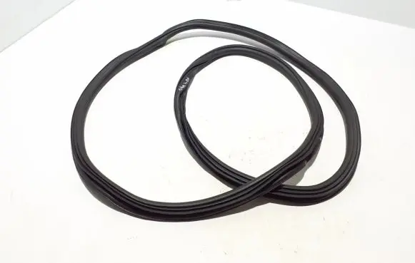 Audi A4 S4 B9 Front door rubber seal 8W0831721A