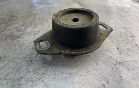 Citroen DS5 Gearbox mount