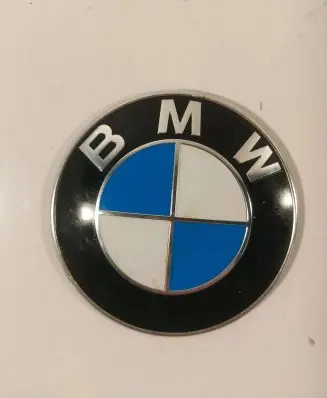 BMW 5 F10 F11 Manufacturers badge/model letters 7057794 10333410