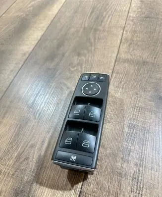 Mercedes-Benz E W212 Electric window control switch A2049055402 10021551 06134300