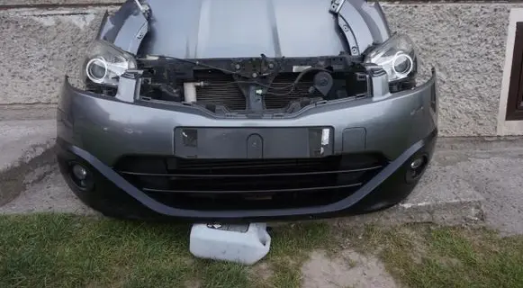 Nissan Qashqai Front piece kit 