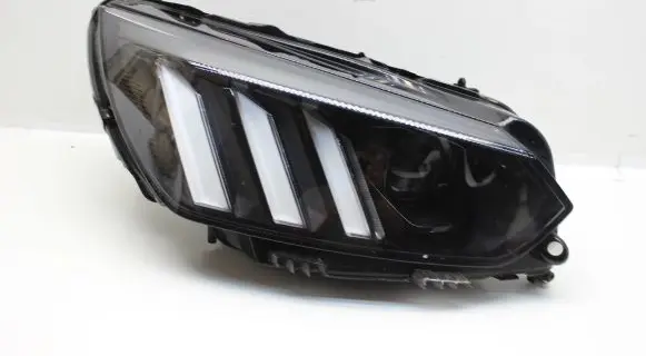 Peugeot 2008 II Headlight/headlamp 9841642180