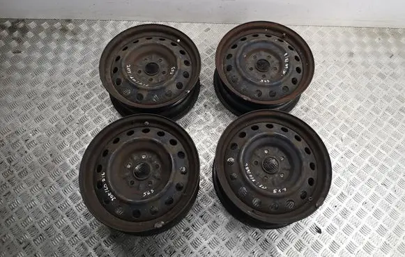 Toyota Avensis T270 R16 steel rim 