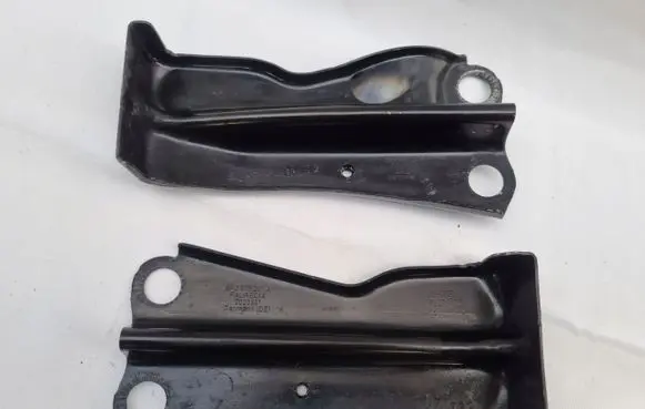 Audi A3 S3 8P Radiator support slam panel bracket 8P0805201A